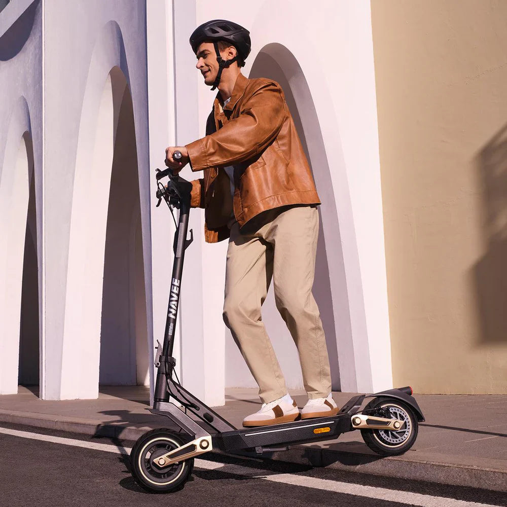 NAVEE ST3 Pro – Trottinette électrique 600W, autonomie 75 km